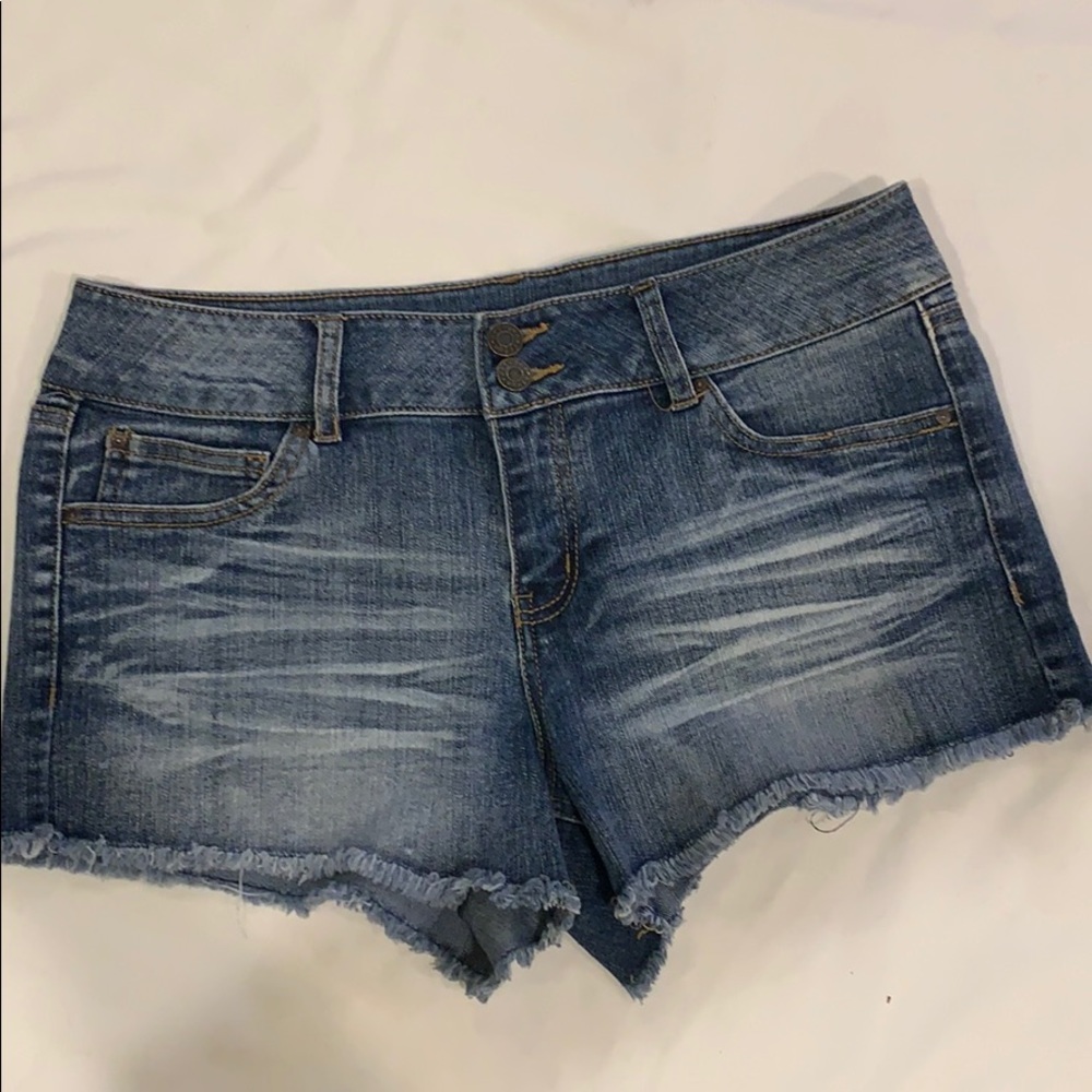 Refuge shorts